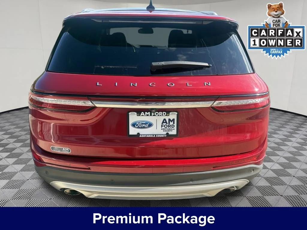 Used 2022 Red Lincoln Standard image 4