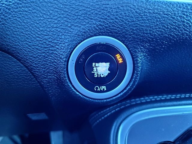 Used 2019 Gray Dodge SXT image 16