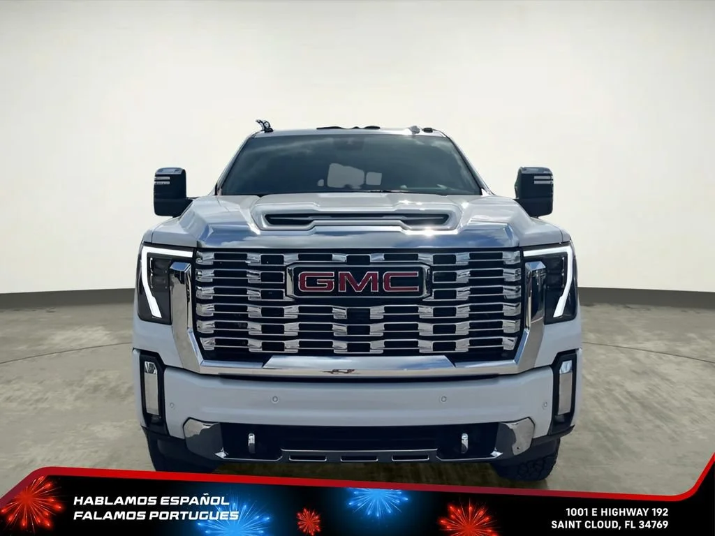 Used 2025 Summit White GMC Denali image 8