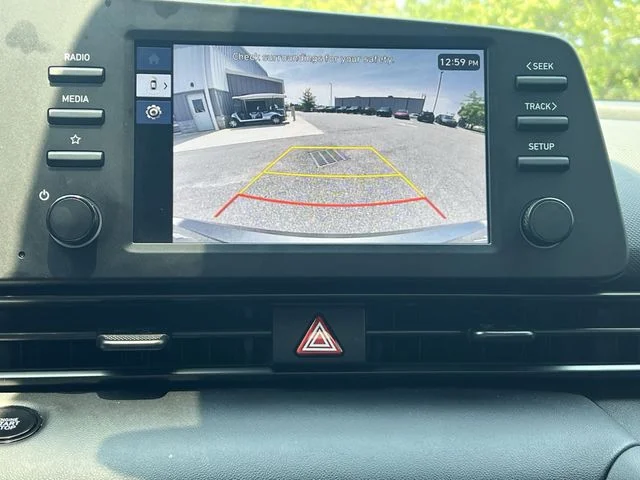 Used 2025 Gray Hyundai SEL Sport image 18