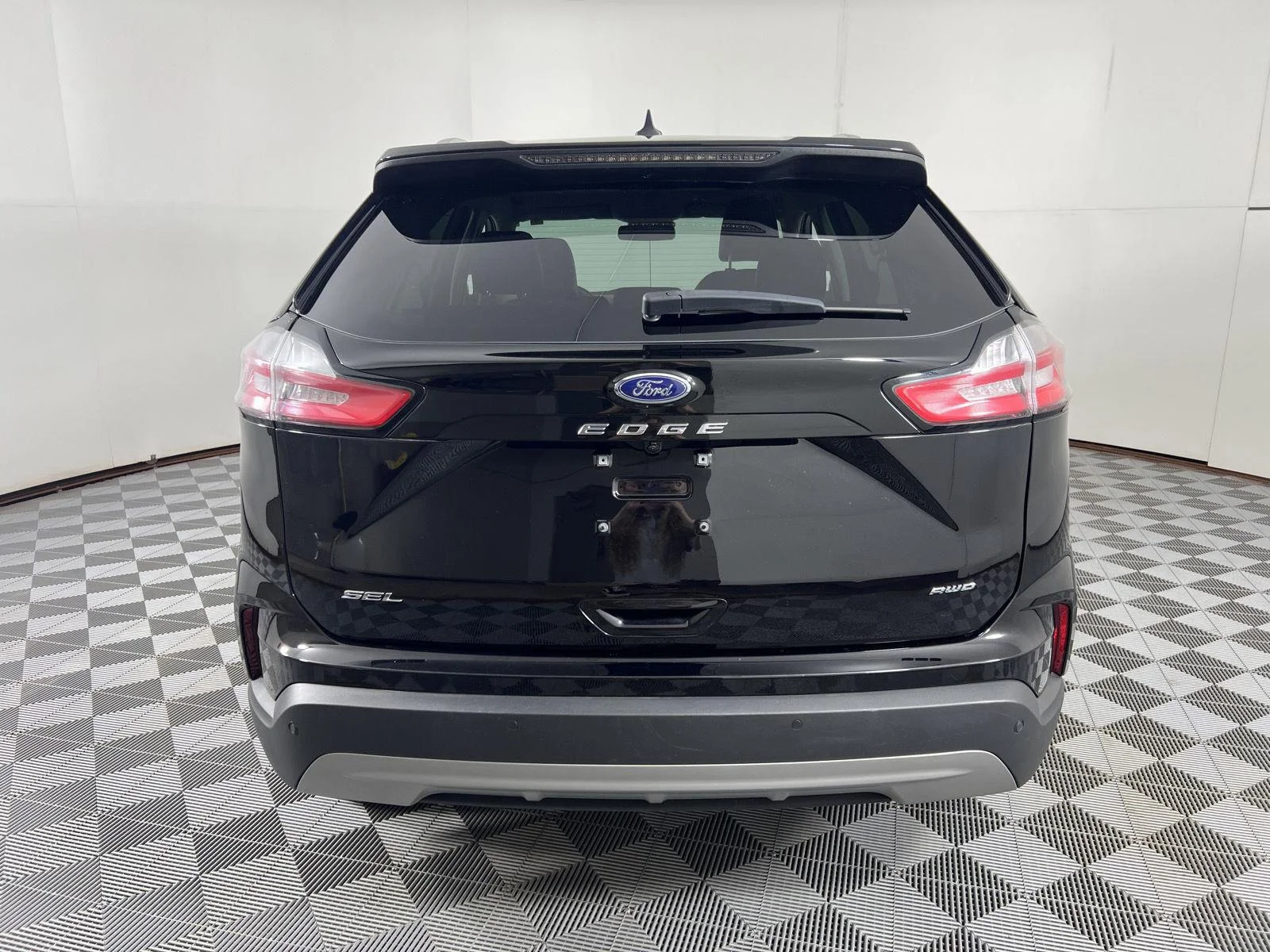 Used 2022 Agate Black Ford SEL image 9