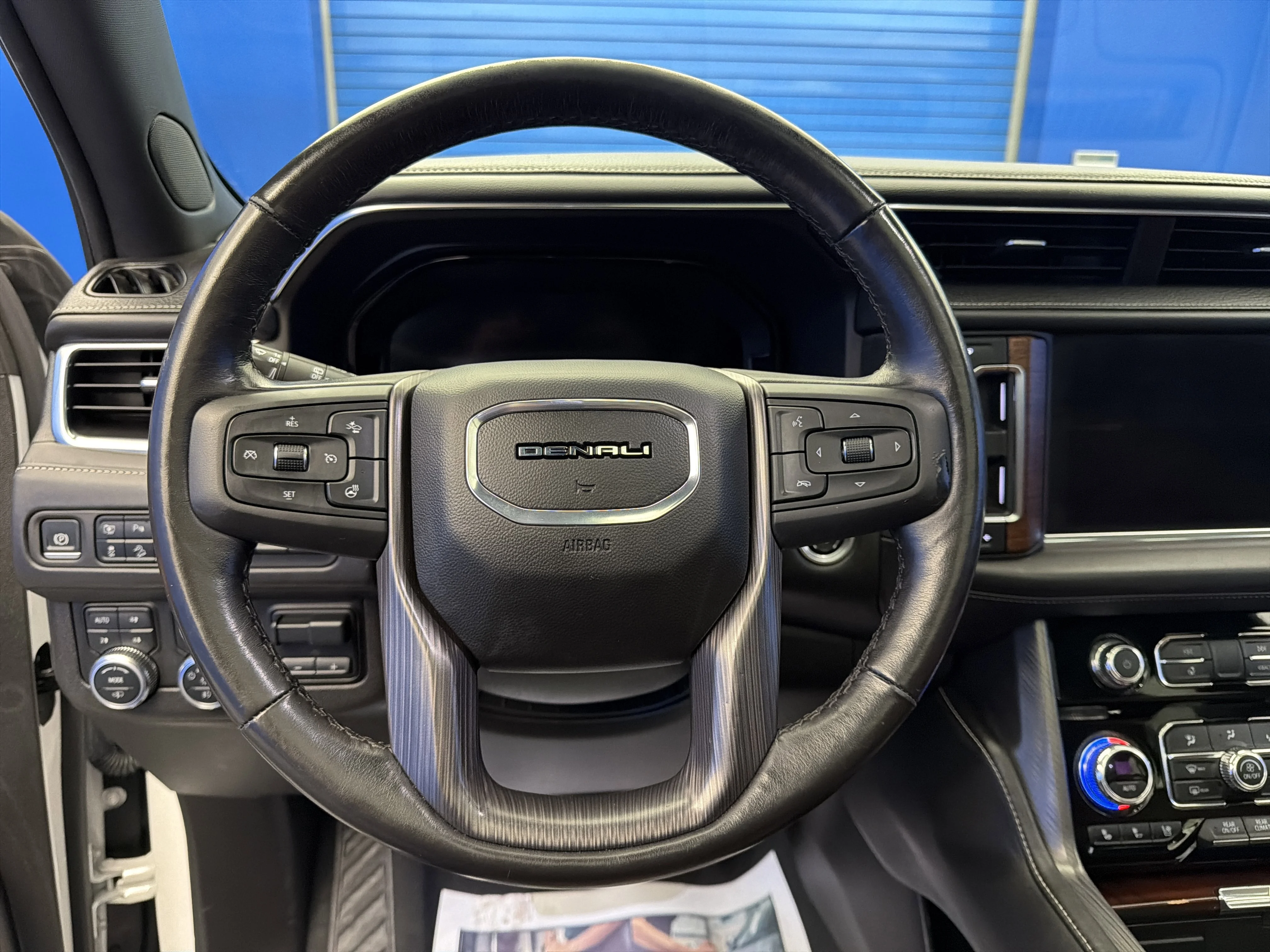 Used 2023 White Frost Tricoat GMC Denali Ultimate image 14