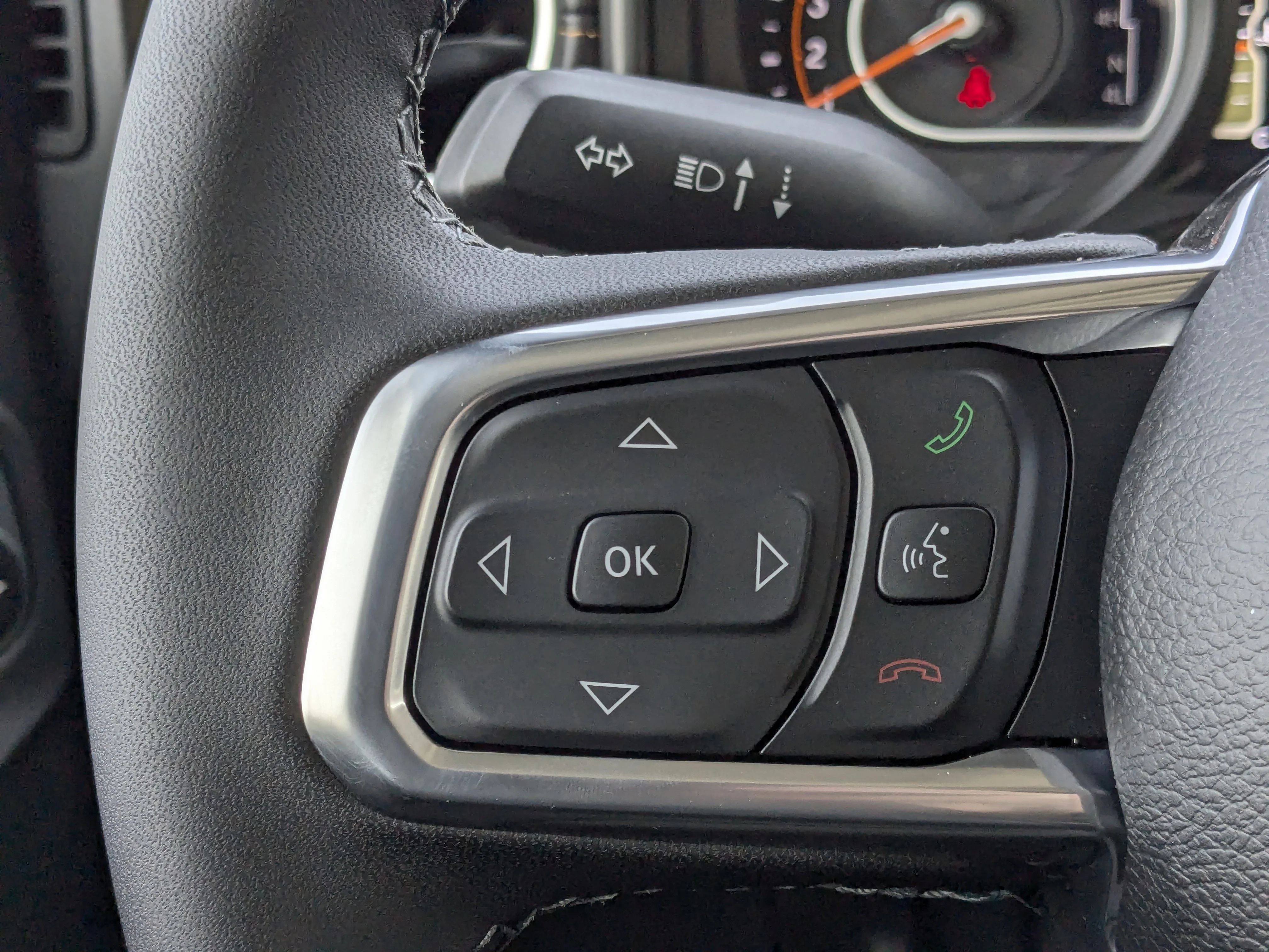 New 2026 Grey Jeep Sahara - - McKinley Leather - Body-Color Top - Alpine Audio - Technology Group - Remote Start & tons image 16