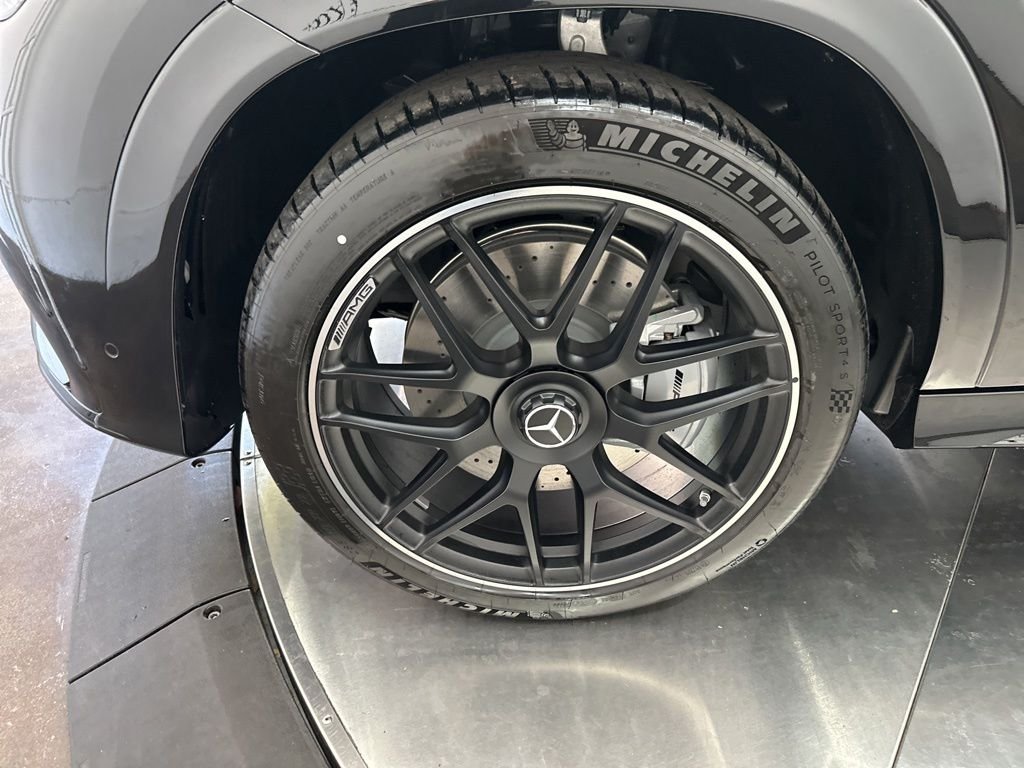 New 2026 Obsidian Black Metallic Mercedes-Benz AMG® GLE 53 4MATIC+ Coupe image 28