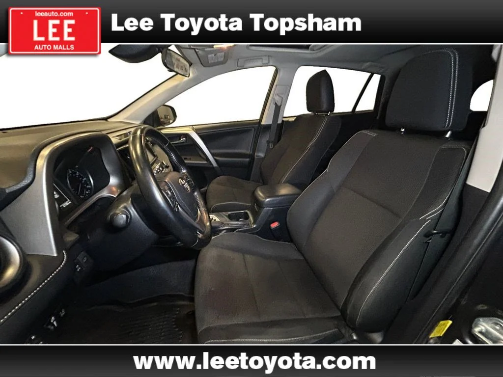 Used 2017 Magnetic Gray Metallic Toyota XLE image 9