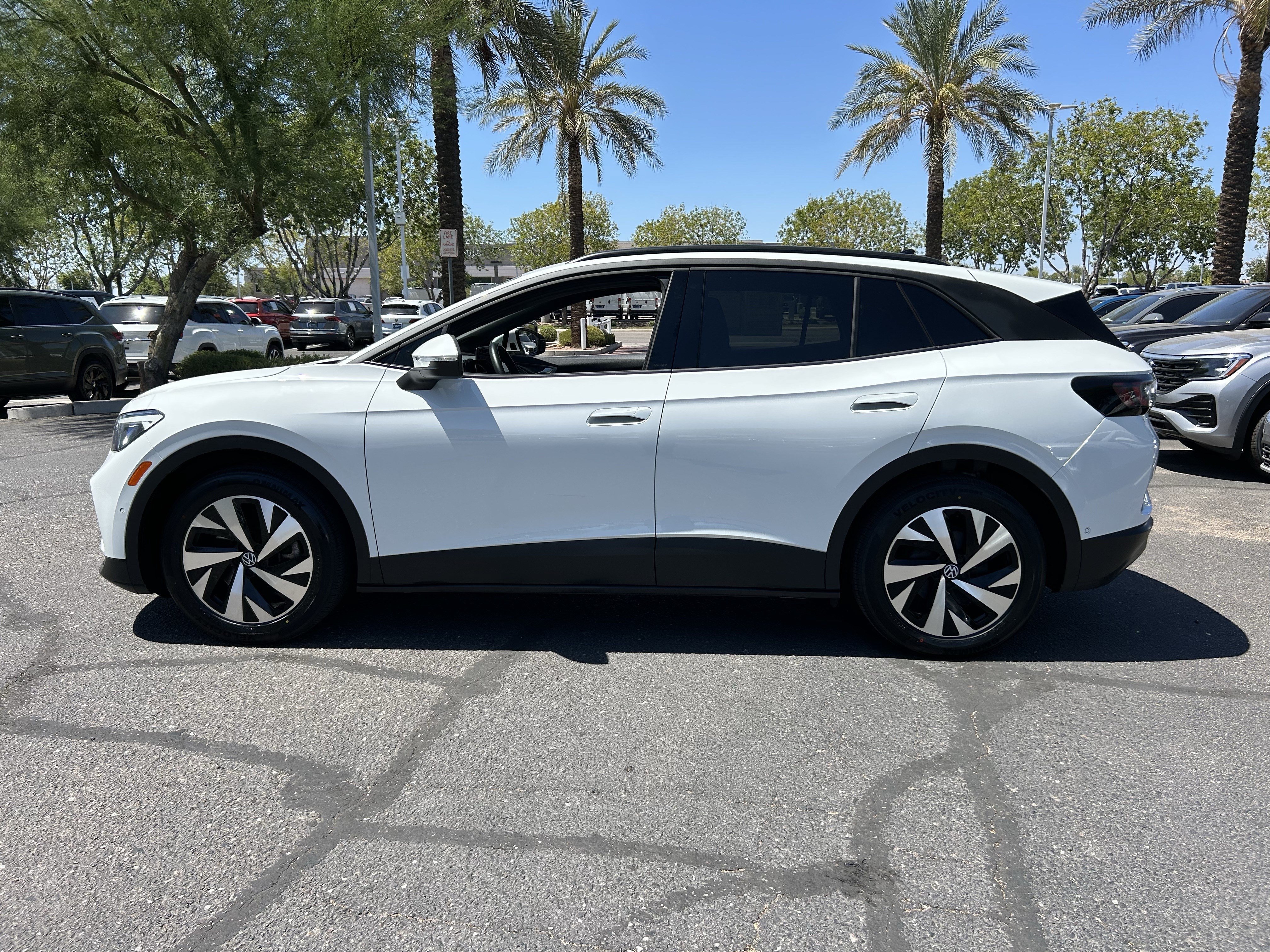 Used 2024 Volkswagen ID.4 STANDARD with VIN 1V2BMPE82RC006834 for sale in Gilbert, AZ