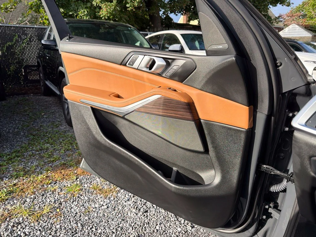 Used 2025 Gray BMW xDrive40i image 35