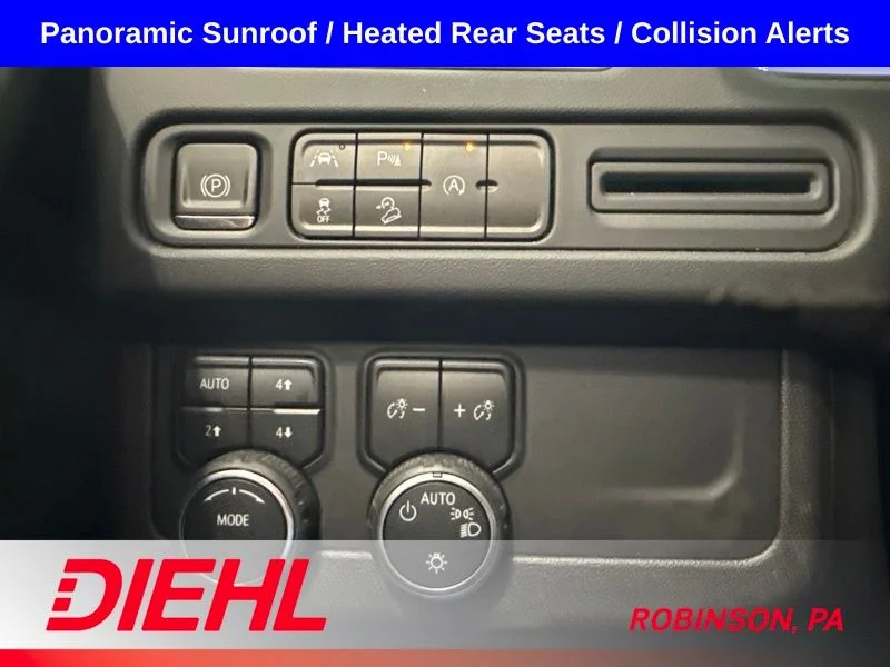 Used 2023 Black Chevrolet Z71 image 26