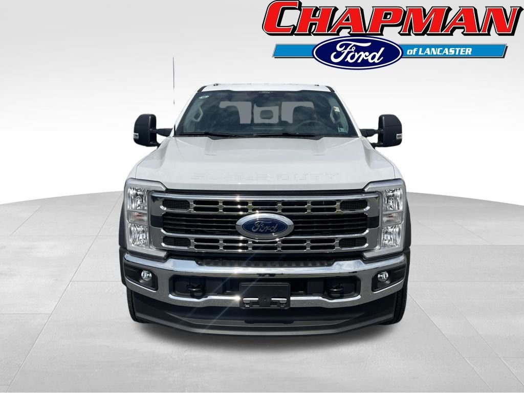 New 2026 Oxford White Ford F-450® XL image 2