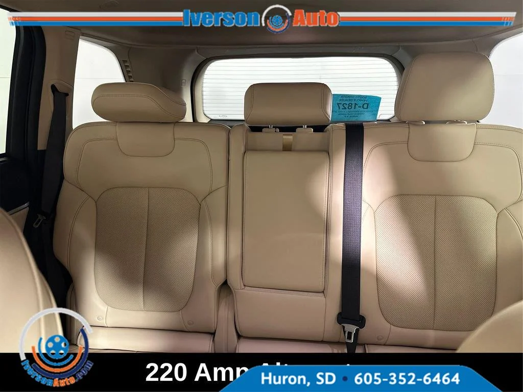 Used 2022 Baltic Gray Metallic Clearcoat Jeep Limited image 26