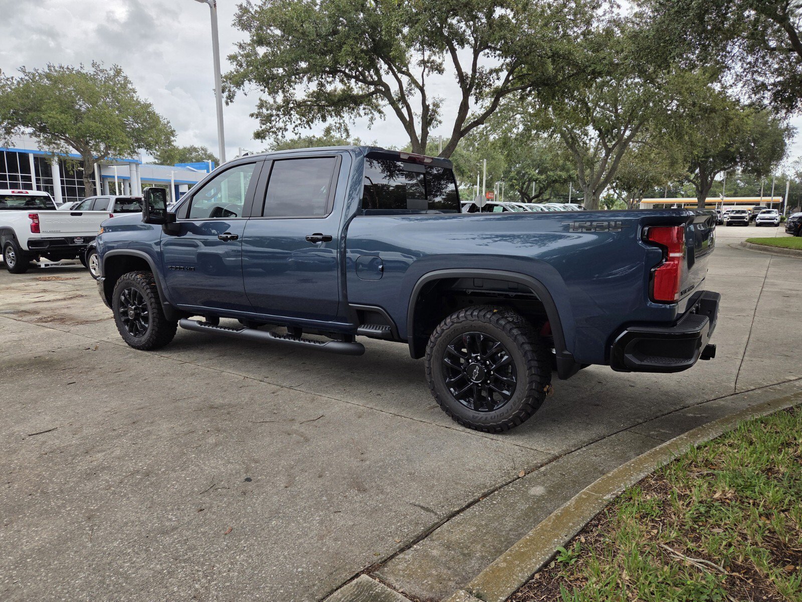 New 2026 Lakeshore Blue Metallic Chevrolet LT image 5
