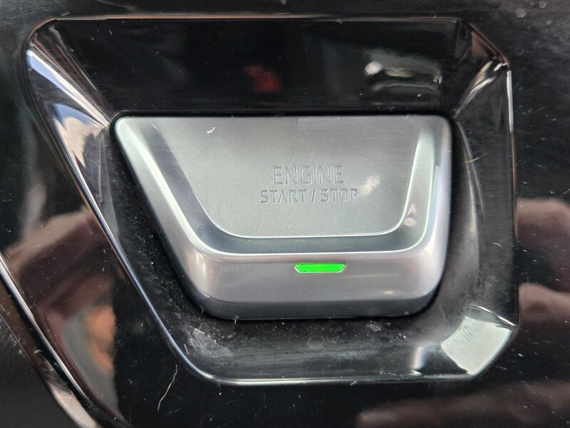Used 2022 Onyx Black GMC 4WD CREW CAB 147" DENALI image 29