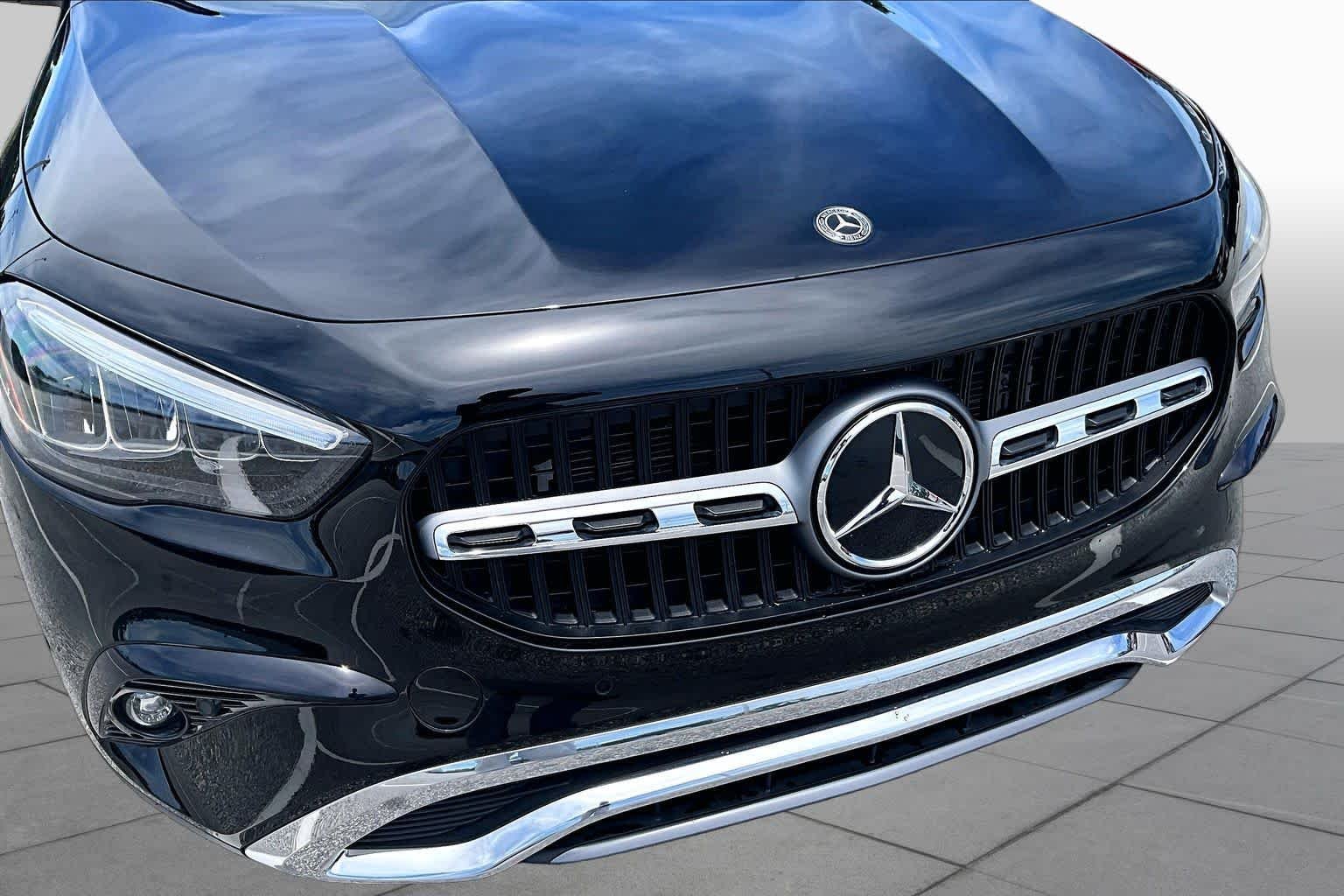 Used 2025 Night Black Mercedes-Benz GLA 250 image 51