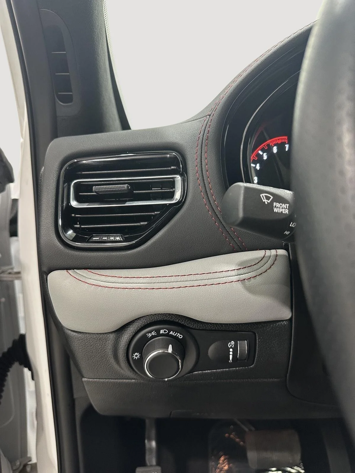 Used 2024 White Knuckle Dodge Citadel image 17