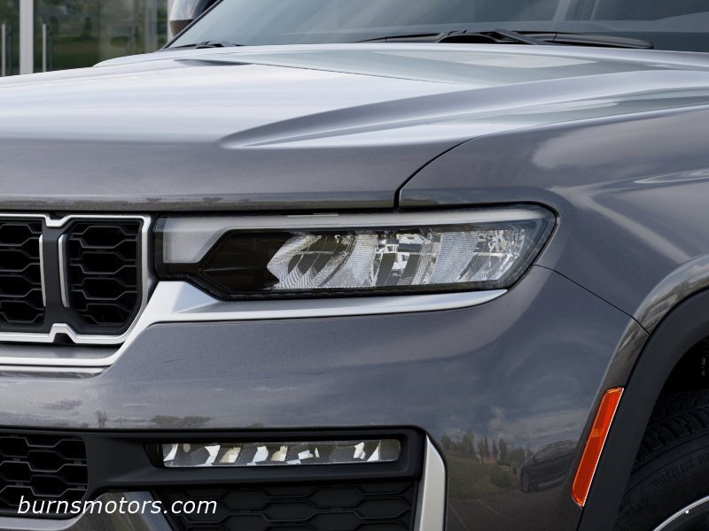 New 2026 Baltic Gray Metallic Clear-Coat Exterior Paint Jeep Limited image 10
