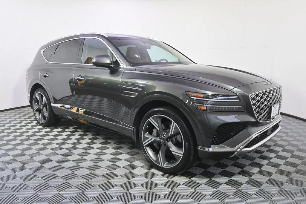 Used 2025  Genesis 3.5T Prestige image 8