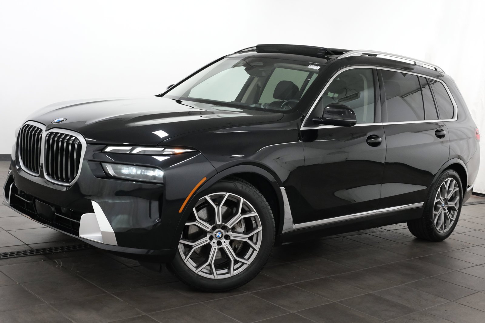 2023 BMW X7