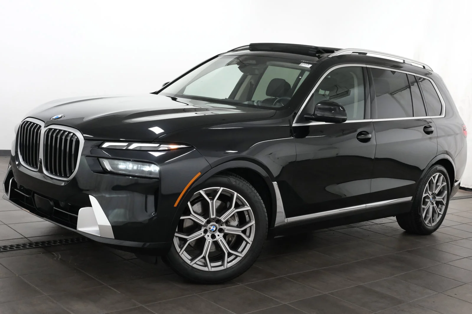 2023 BMW X7