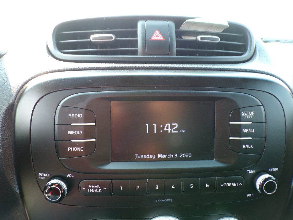 Used 2017 Alien II Kia Base image 18