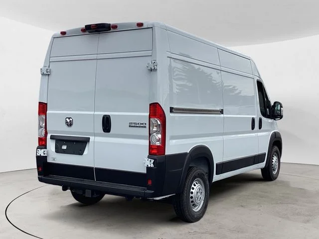 New 2026 Bright White Clearcoat Ram PROMASTER 2500 TRADESMAN CARGO VAN HIGH ROOF 136