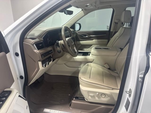 Used 2021 White GMC Denali image 12