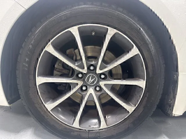 Used 2015 White Acura V6 Tech image 11