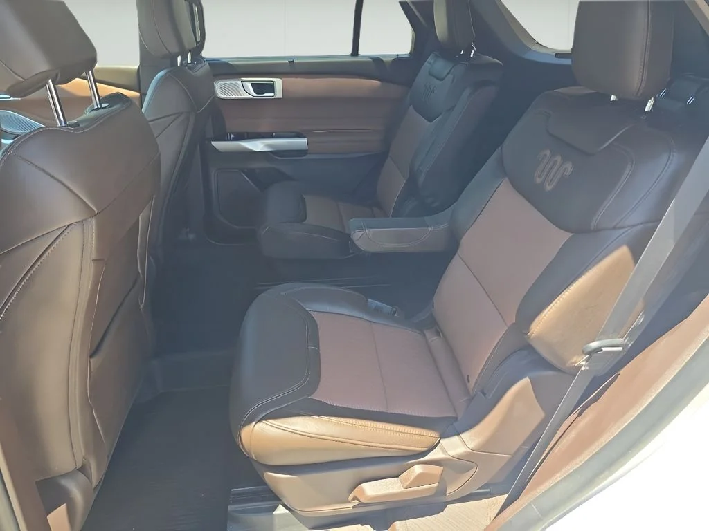 Used 2023 White Ford King Ranch image 31