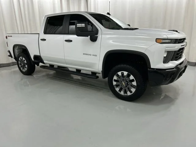 2024 Chevrolet Silverado HD Custom 4WD Crew Cab Standard Box's photo