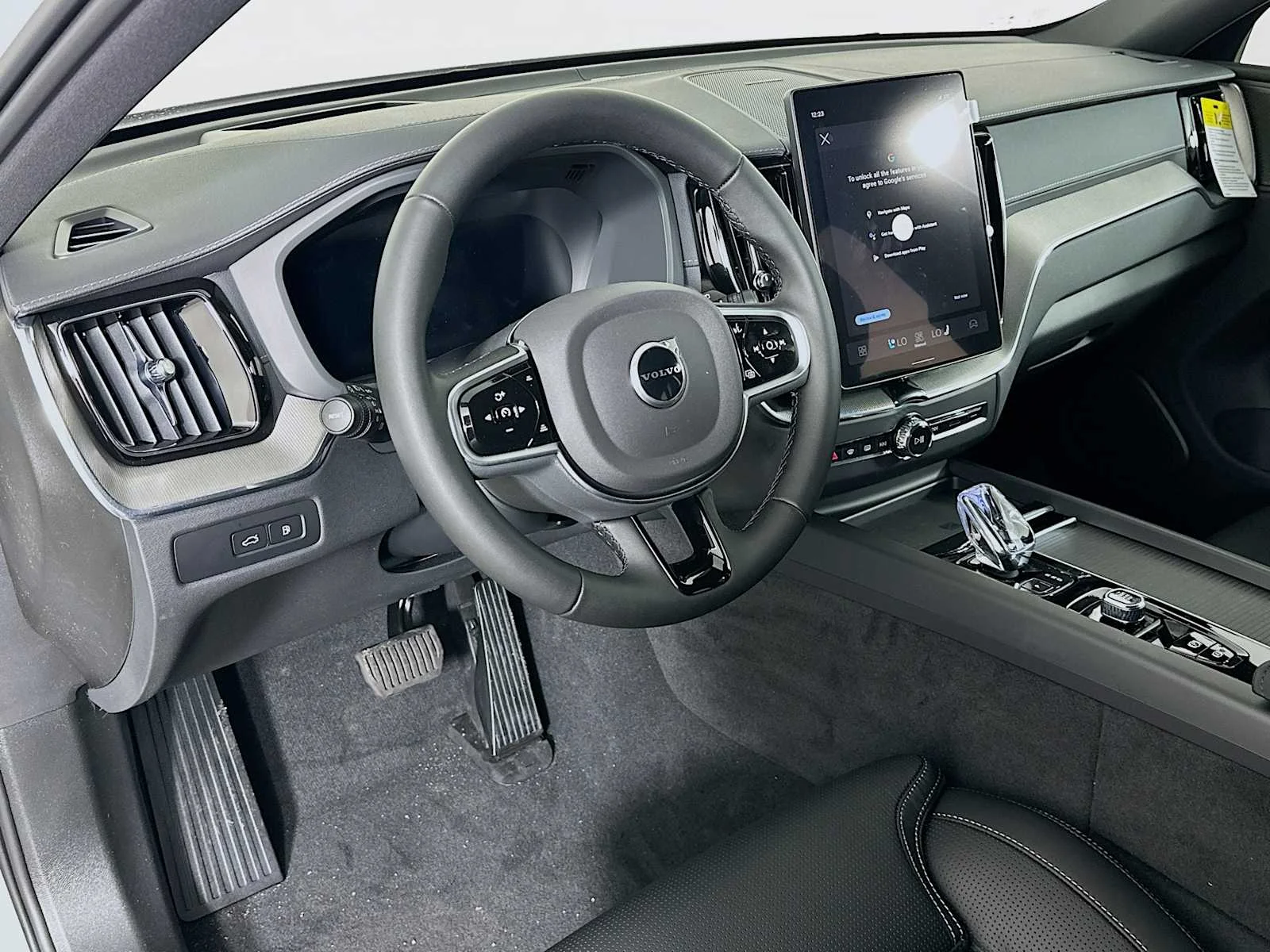 New 2026 Crystal White Volvo Ultra image 9