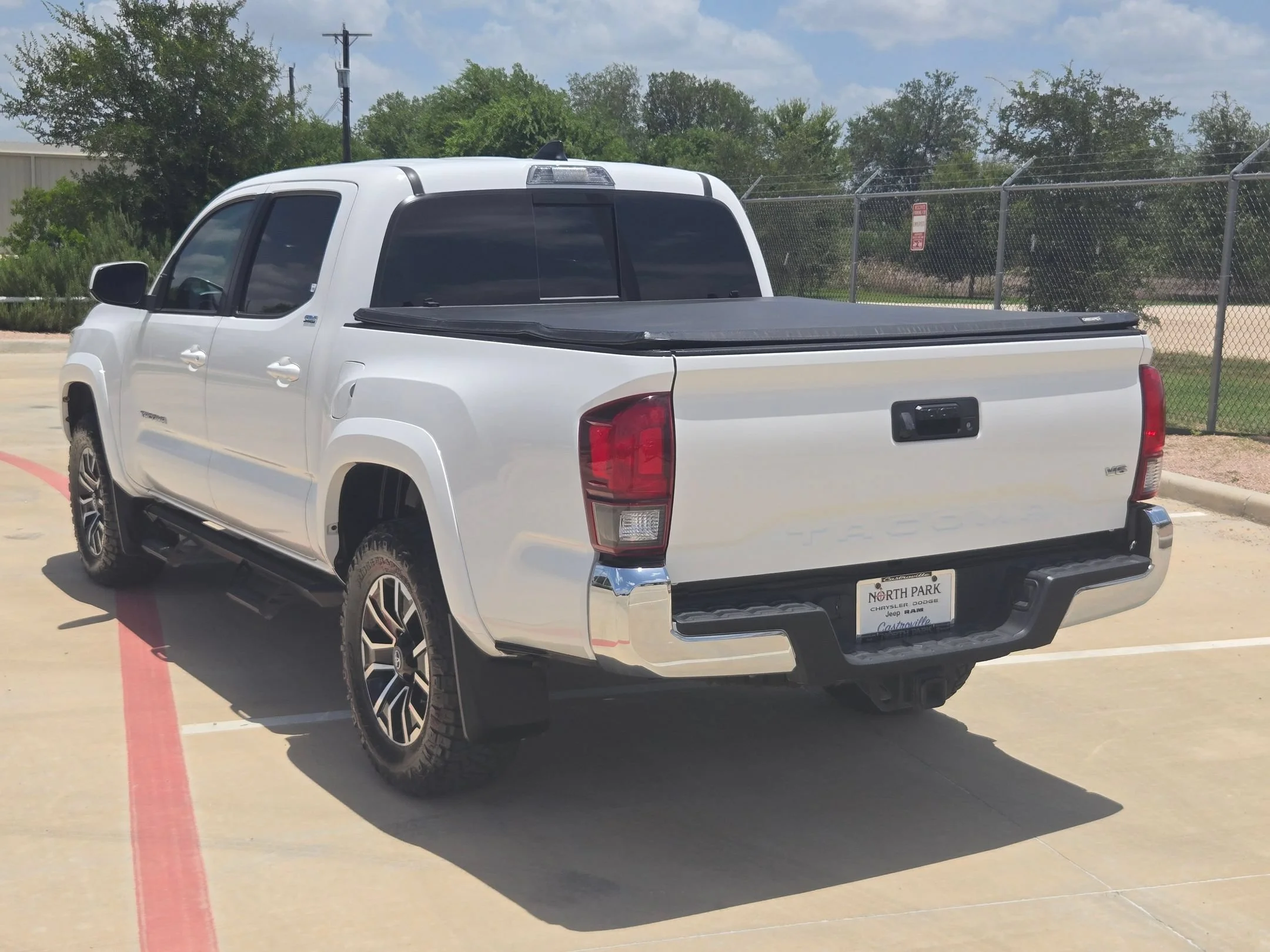 Used 2023 White Toyota SR5 image 5