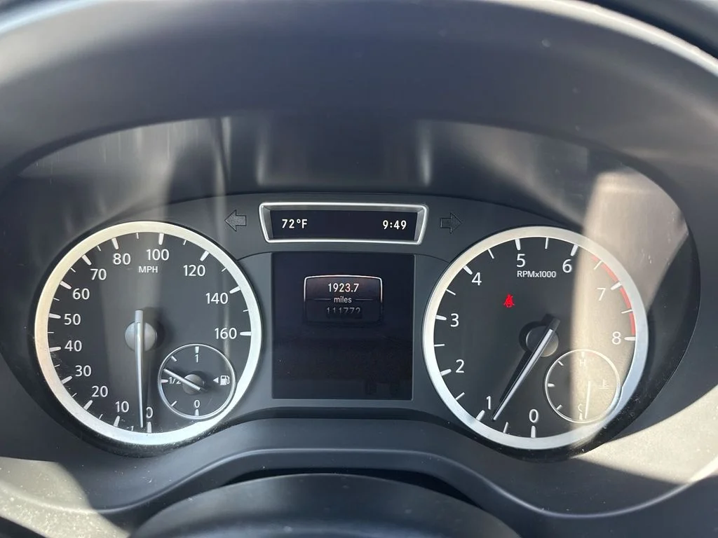 Used 2017 Black INFINITI Premium image 15