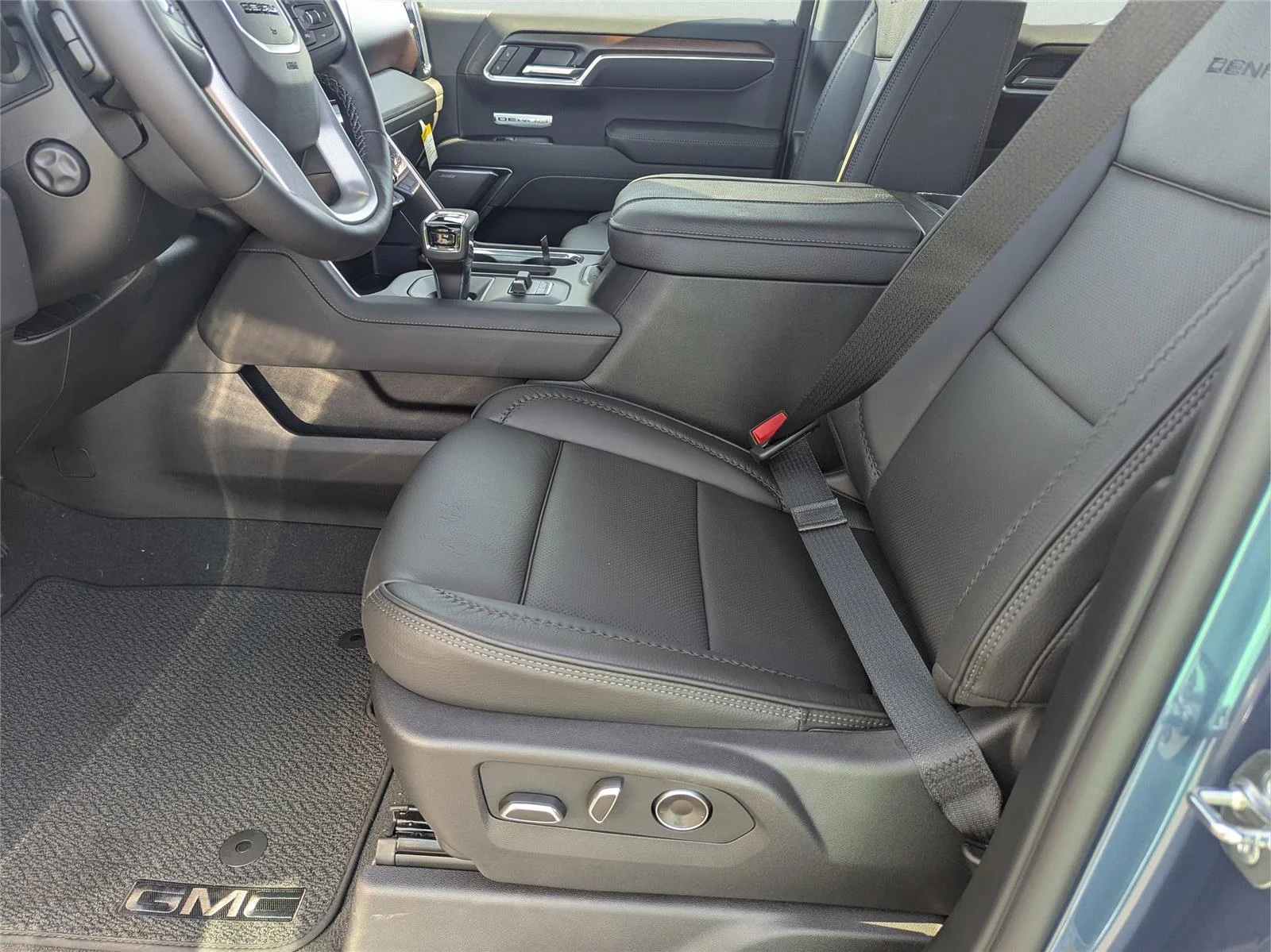New 2026 Downpour Metallic GMC Denali image 23