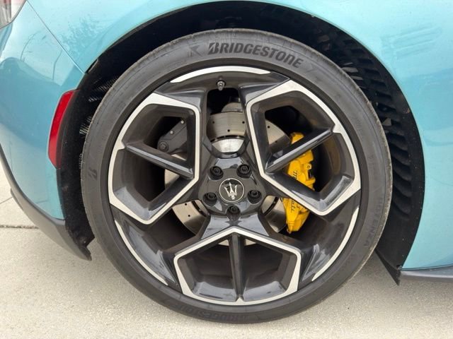 Used 2024 Aqua Rainbow Maserati Cielo image 19