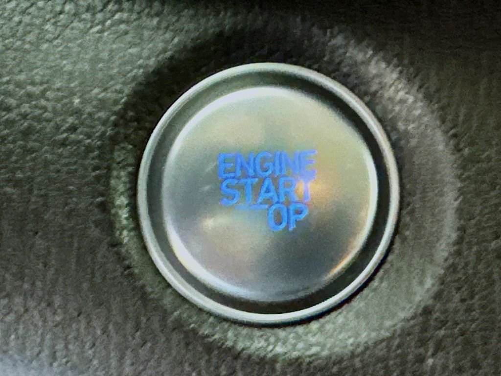 Used 2020 Quartz White Hyundai SEL image 19