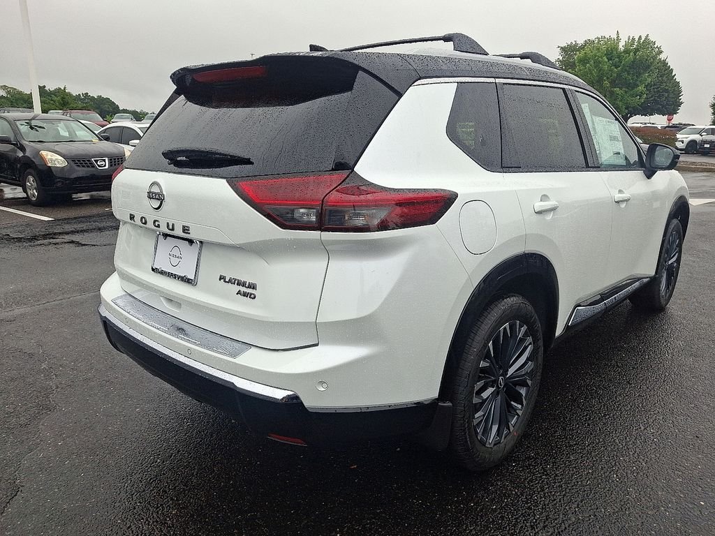 New 2026 Everest White Pearl TriCoat / Super Black Two-tone Nissan Platinum image 4