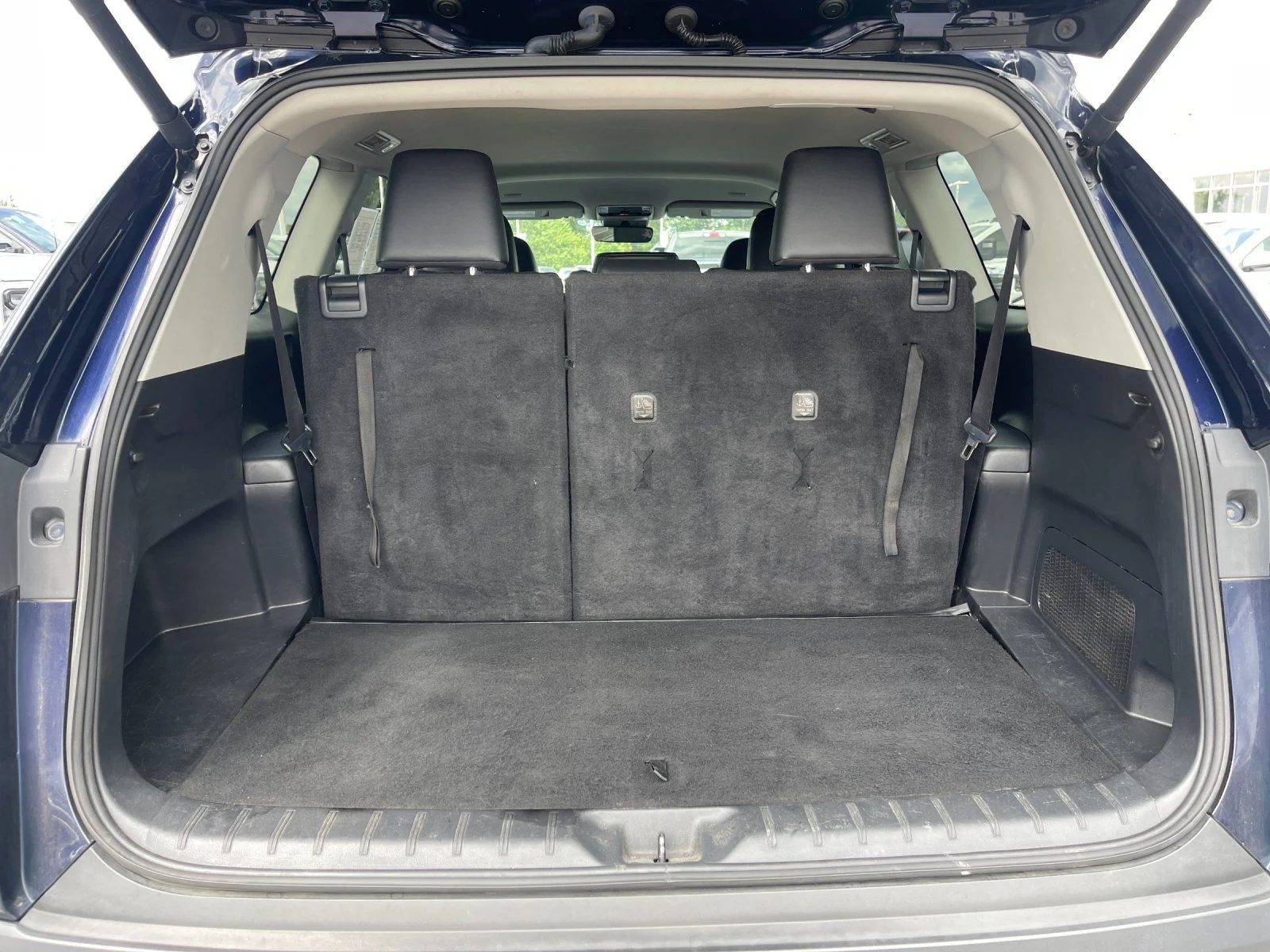 Used 2024  Toyota XLE image 18