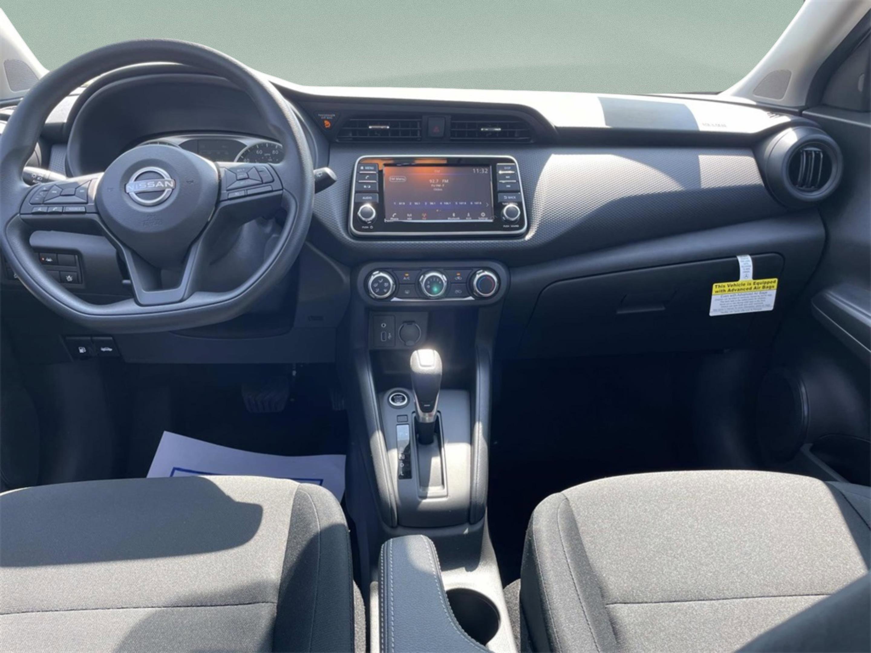 2025 Nissan KICKS PLAY Base - Photo 7