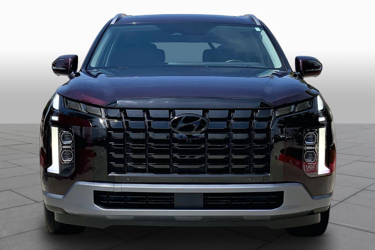 Certified Used 2023 Sierra Burgundy Hyundai Limited image 4
