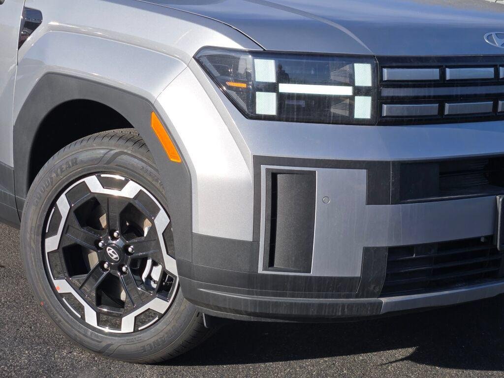New 2026 Silver Hyundai SEL AWD image 3