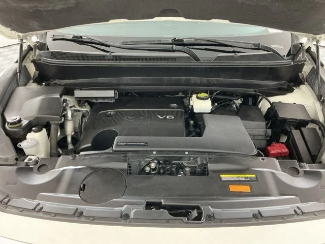 Used 2015 White INFINITI Base image 37