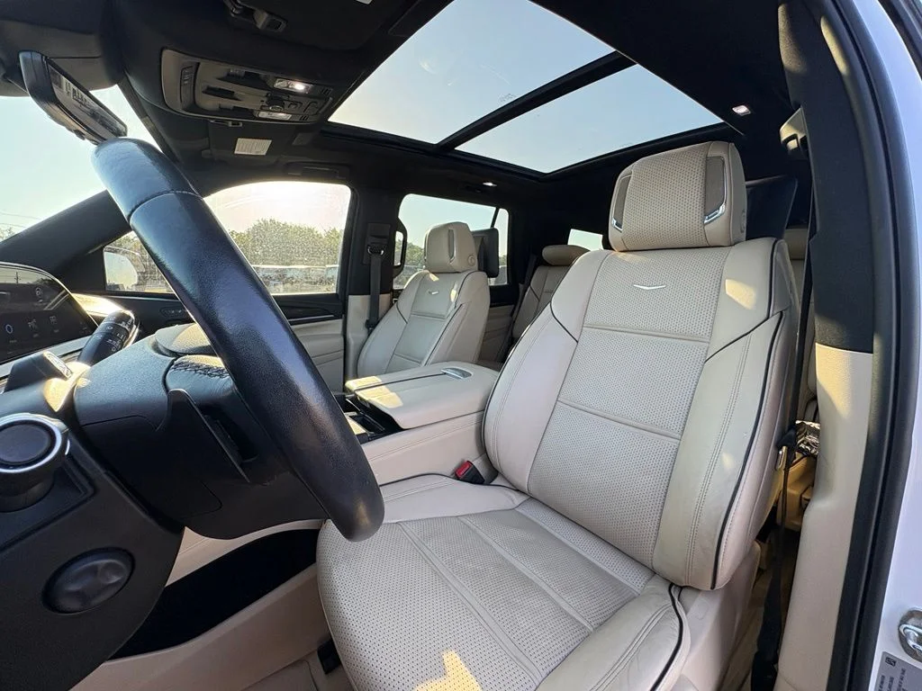 Used 2024 White Cadillac Premium Luxury image 13