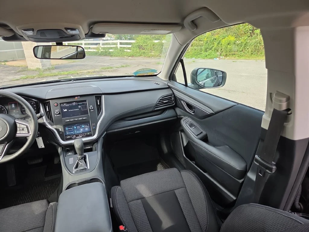 Used 2023 Black Subaru 2.5i image 15
