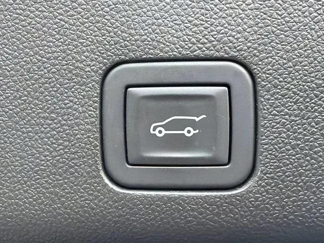 Used 2026 Glacier White Tricoat GMC Denali image 19