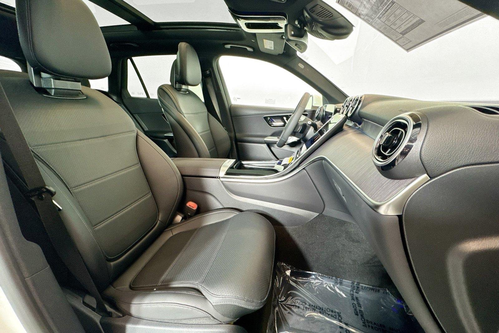 New 2026 Polar White Mercedes-Benz GLC 300 image 26