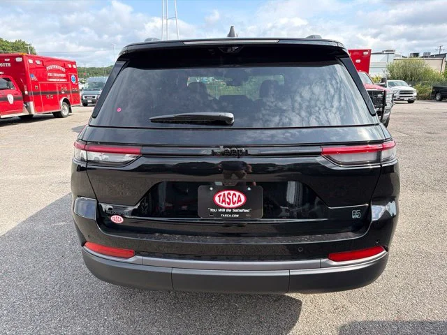 New 2026 Black Jeep  image 4