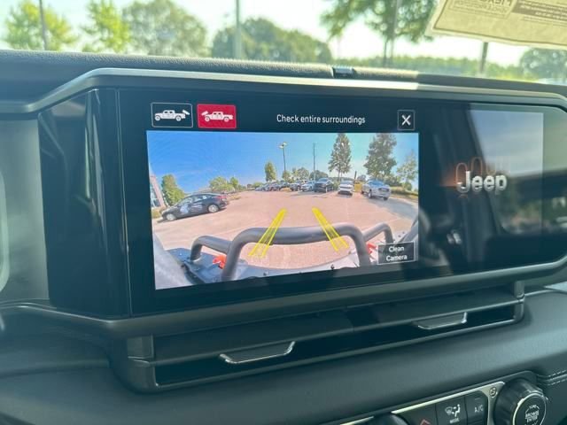 New 2025 Bright White Clearcoat Jeep Mojave image 33
