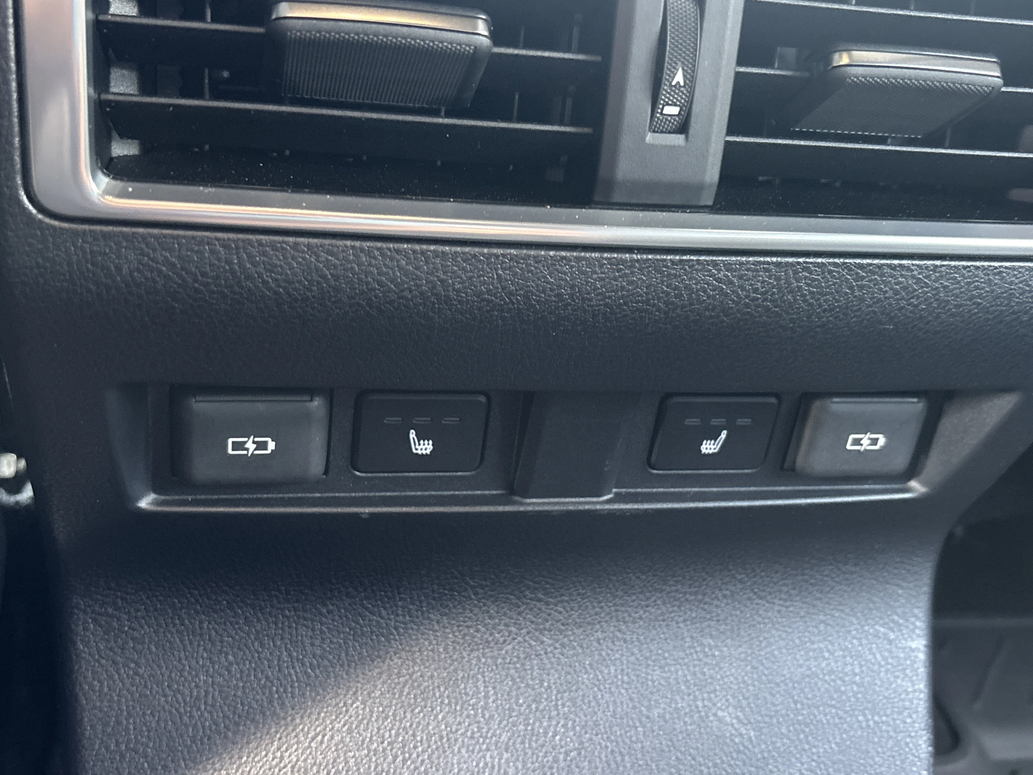 Used 2024 Incognito Lexus GX 550 Overtrail+ 4WD image 19