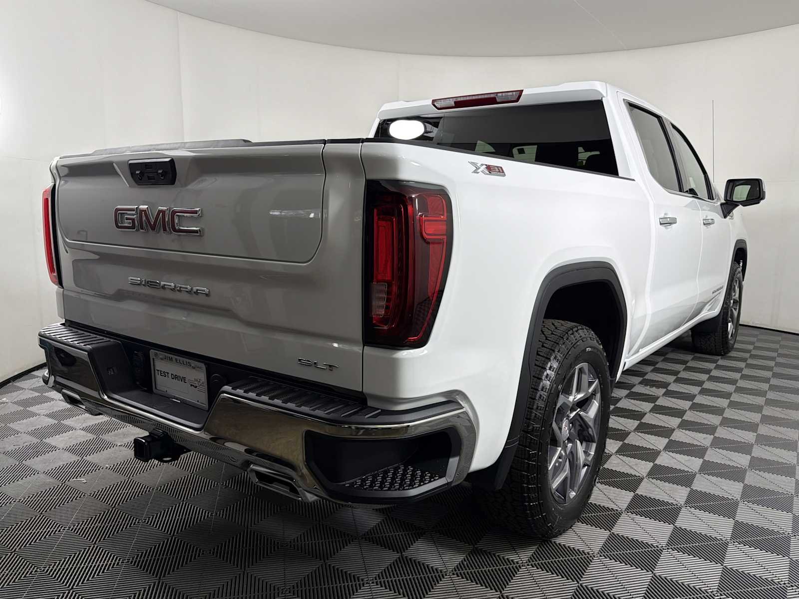2026 GMC Sierra 1500 SLT - Photo 6
