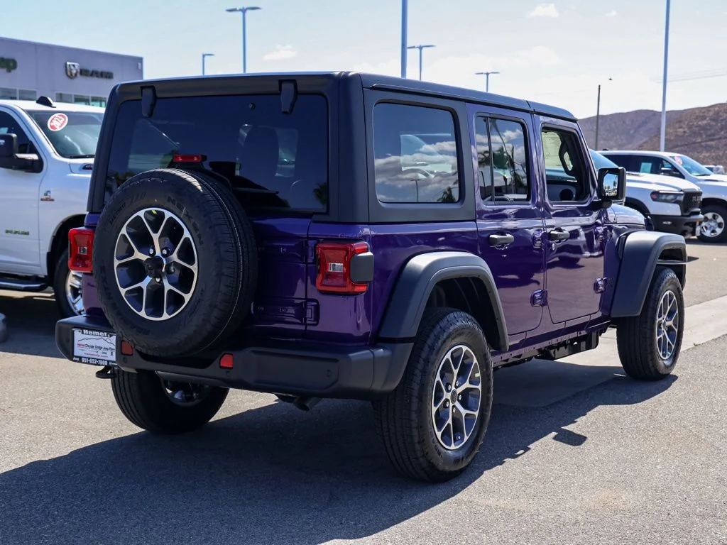 New 2026 Reign Exterior Paint Jeep Sport S image 4