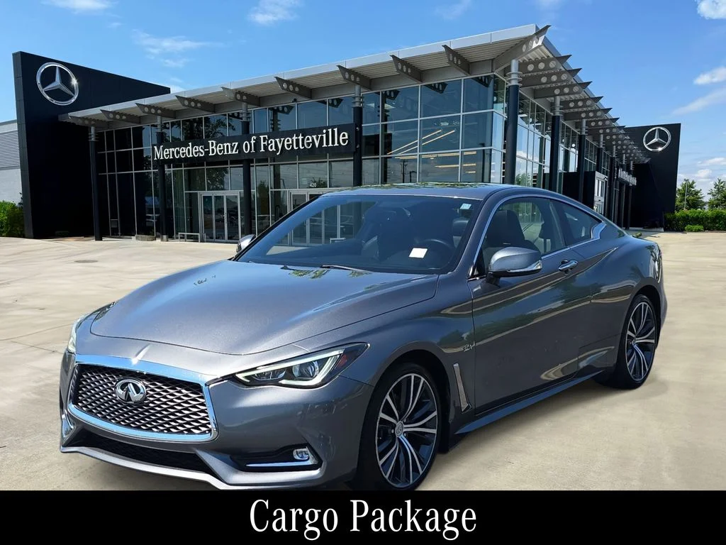 2018 INFINITI Q60 Coupe LUXE